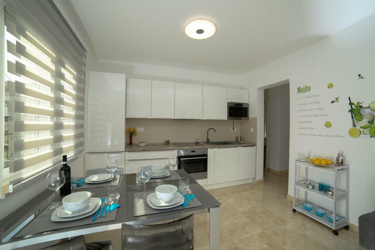 Amazing Luxury 4Star Apartment Laura Supetar Eksteriør bilde
